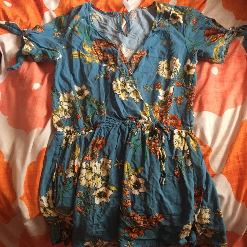 Summer Romper Size Small 5/$25!